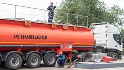 Власти обвинили спекулянтов в дефиците топлива и росте цен